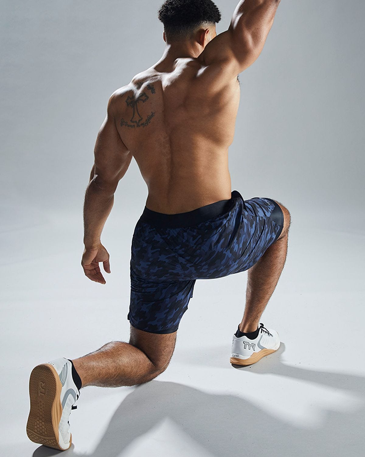 TYR Hydrosphereª Men's Lined 7" Unbroken Shorts - Midnight Camo