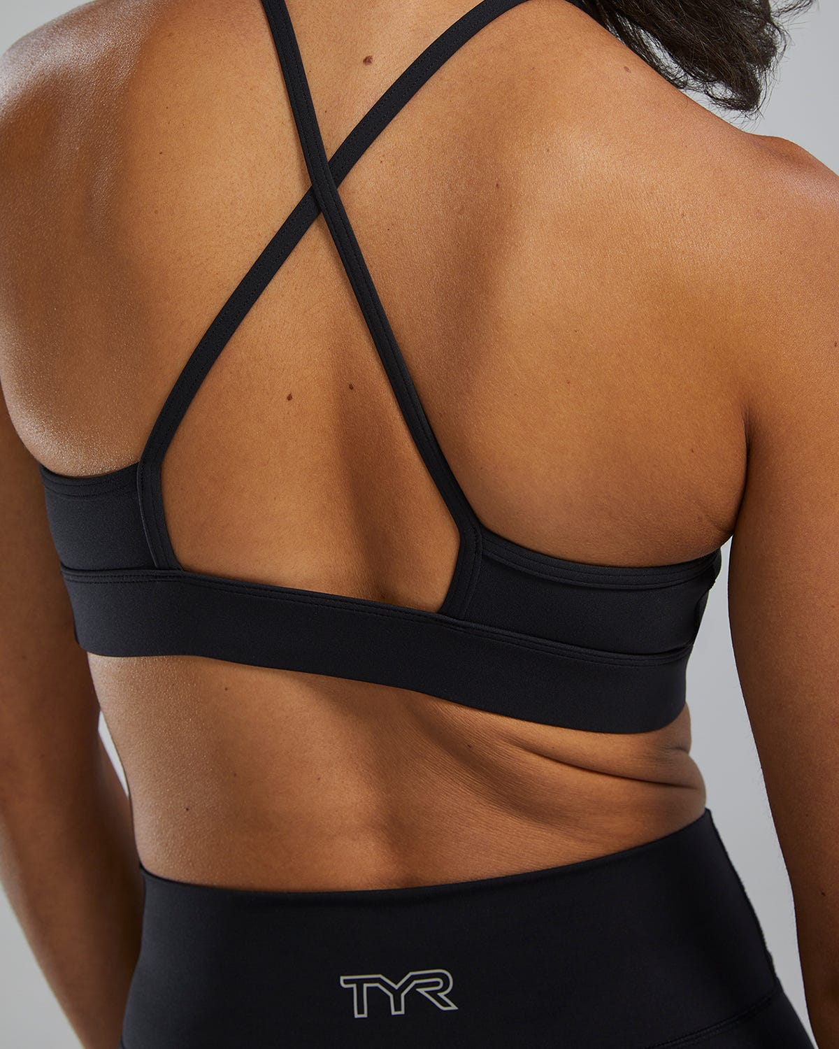TYR Joule Elite™ Women's High Neck Sports Bra - Solid