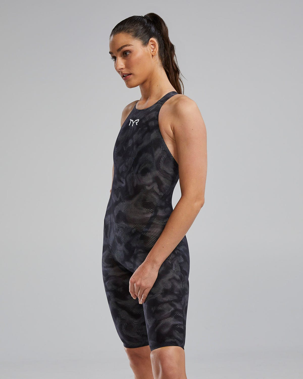 TYR Women's Avictor™ 2.0. Closed Back Swimsuit - Exolon
