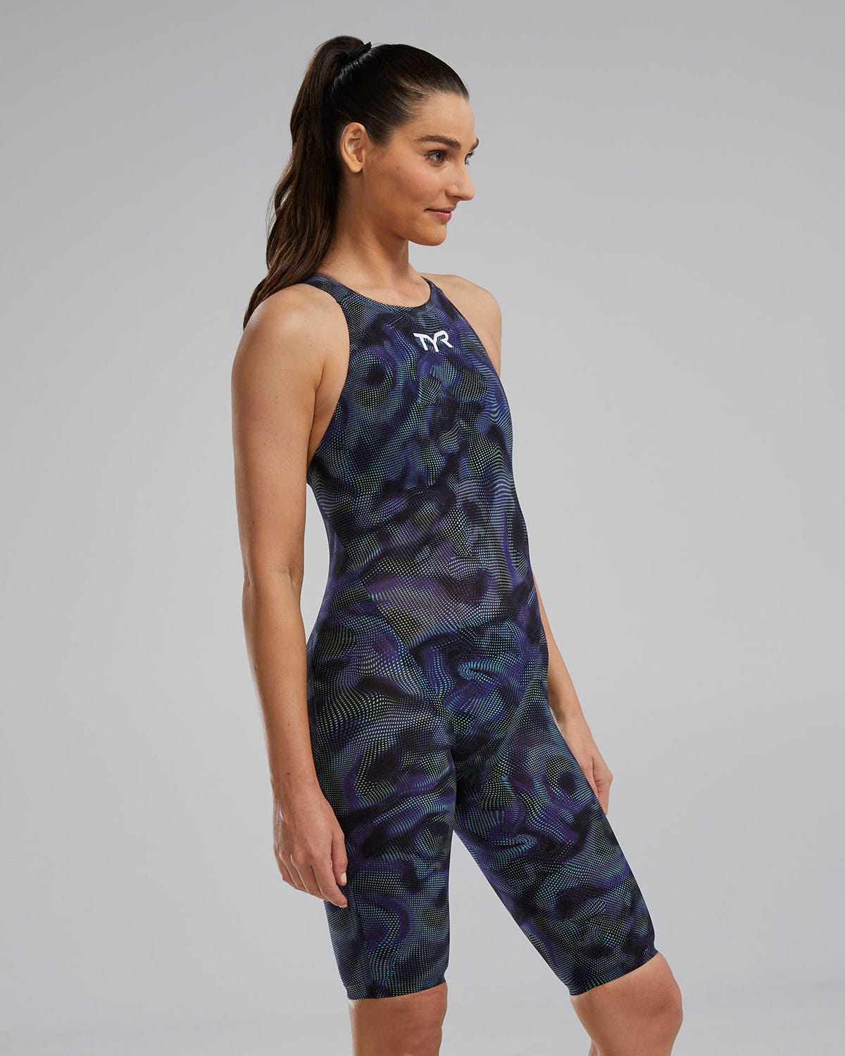 TYR Women's Avictor™ 2.0. Closed Back Swimsuit - Exolon