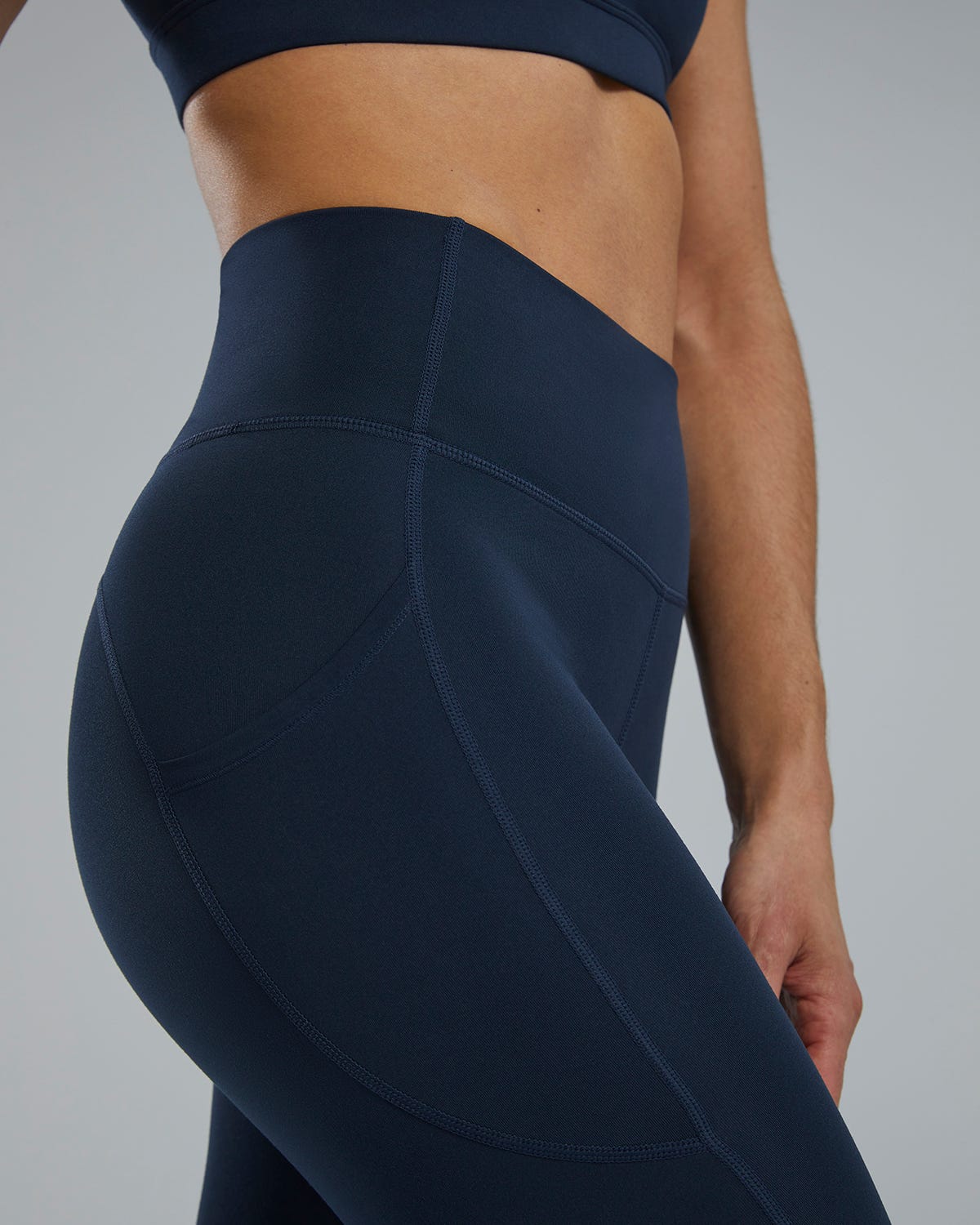 TYR Base Kineticª Women's High-Rise 28" Pocket Leggings - Solid