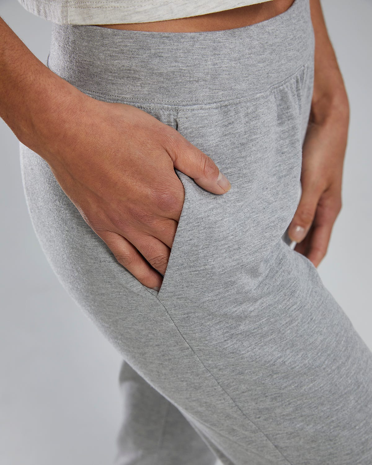 TYR UltraSoftWomen's Midweight Terry A.M. Joggers - Solid / Heather