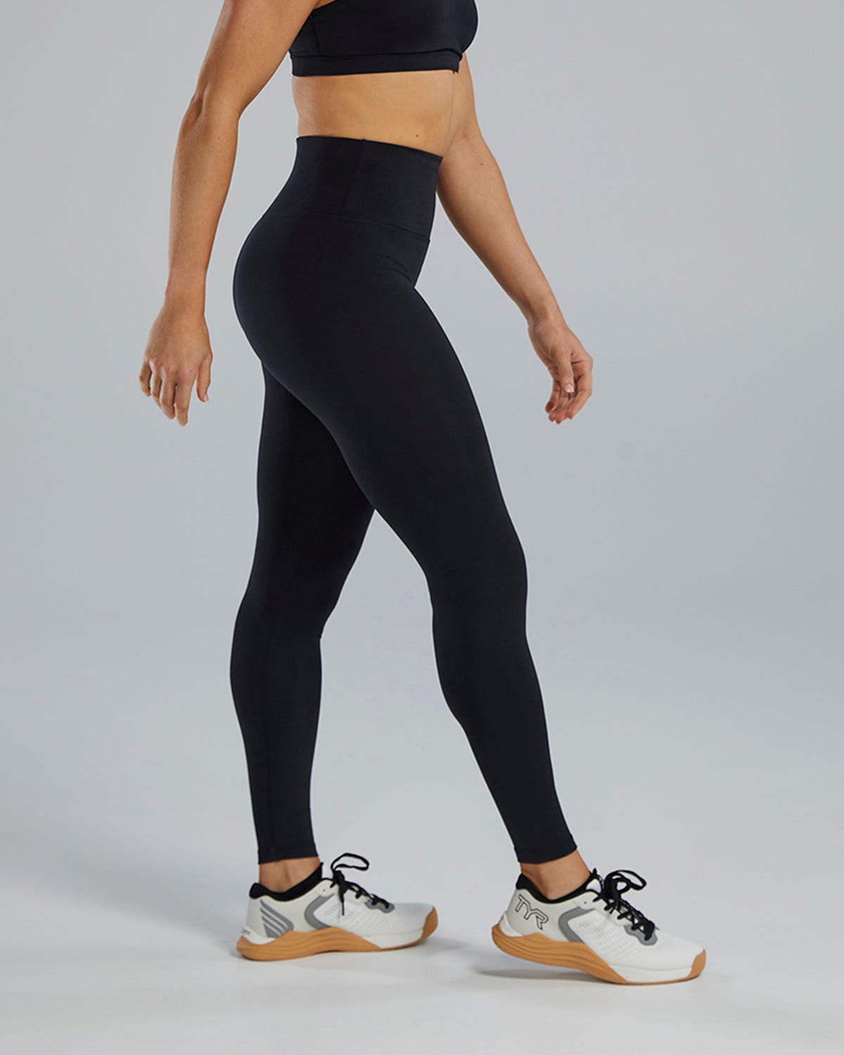 TYR Base Kineticª Women's High-Rise 28" Logo Leggings - Solid