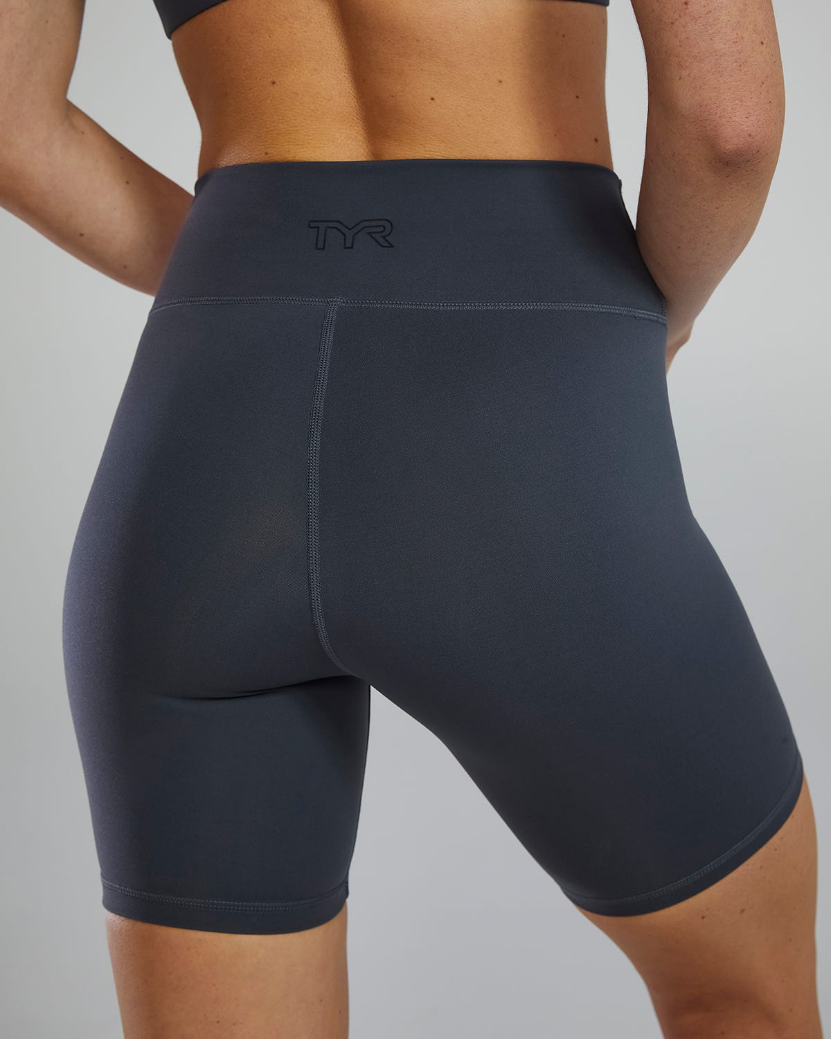 TYR Joule Eliteª Women's High Rise Short 6" - Solid