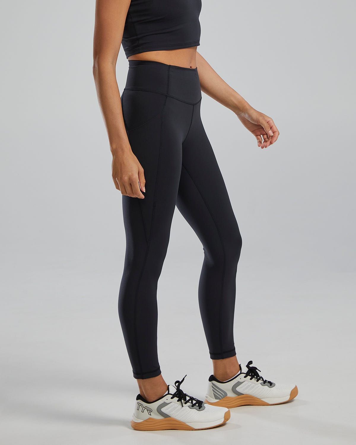 TYR Joule Eliteª Women's High-Rise 25" Pocket Leggings - Solid