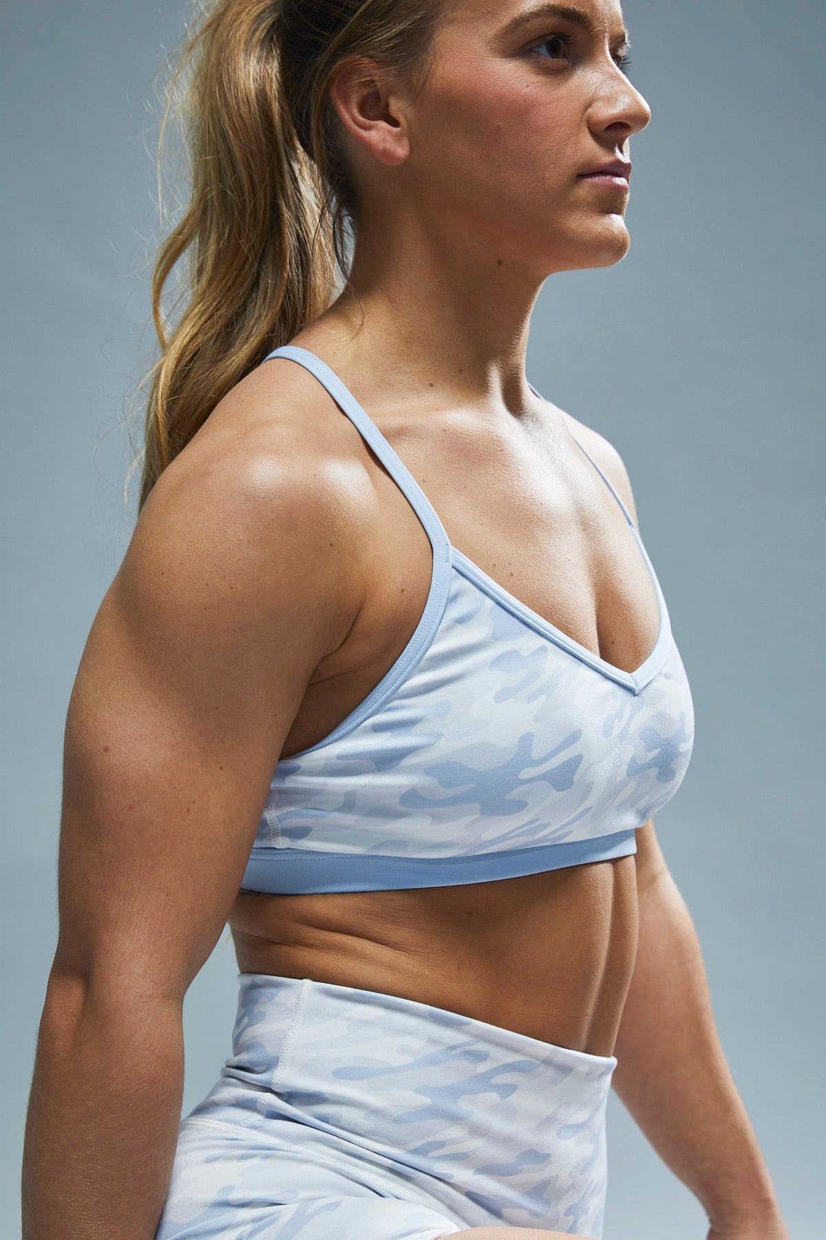 TYR Base Kinetic™ Women's V-Neck Sports Bra - Whiteout Camo