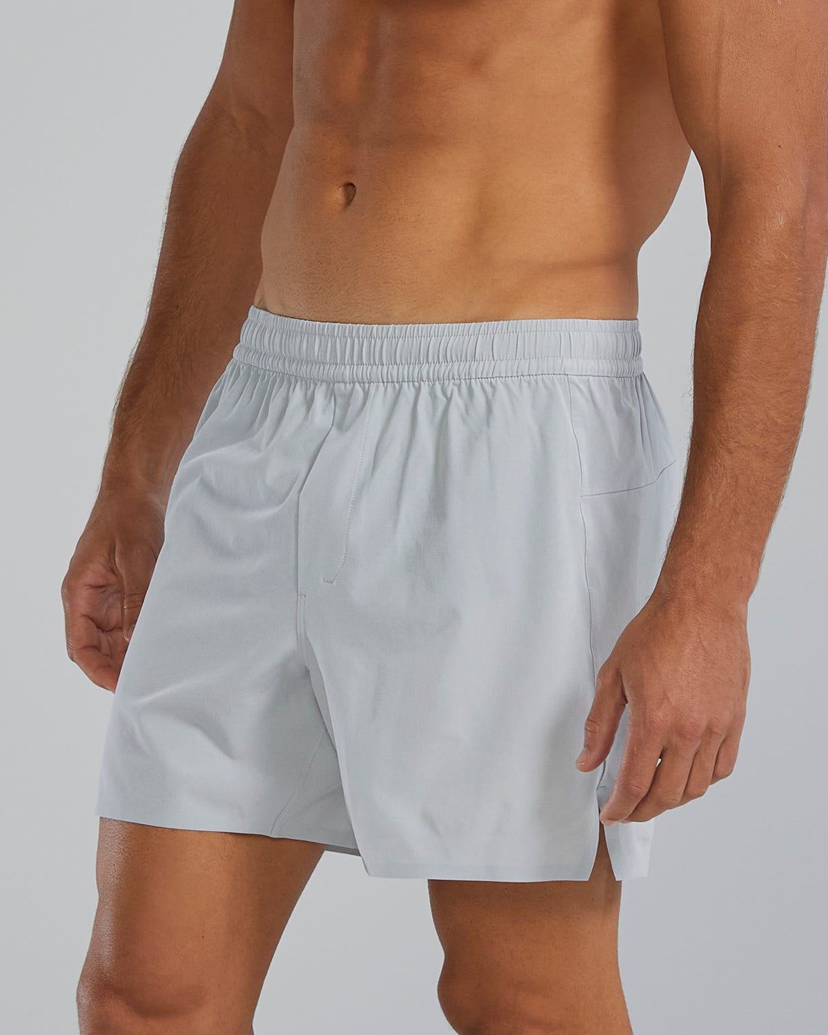 TYR Hydrosphereª Men's Unlined 6" Momentum Shorts - Solid