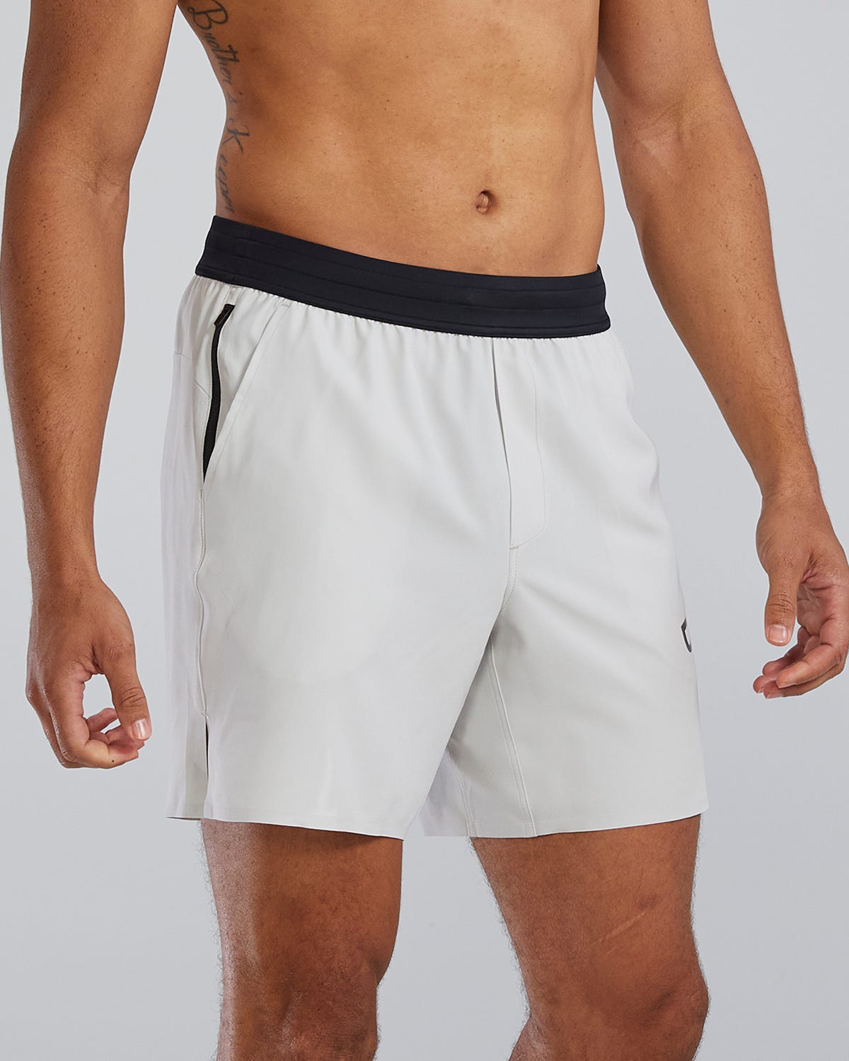TYR Hydrosphereª Men's Unlined 7" Unbroken Big Logo Shorts - Solid