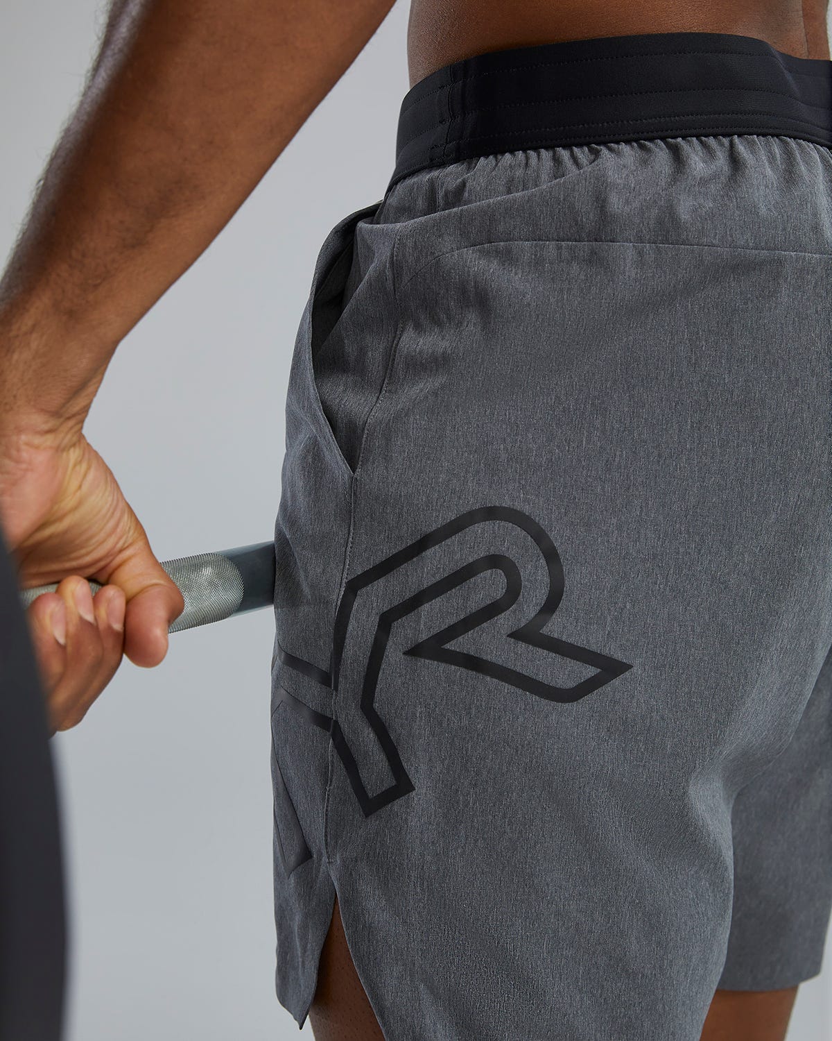 TYR Hydrosphereª Men's Unlined 7" Unbroken Big Logo Shorts - Solid